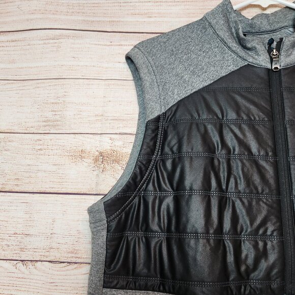 Adidas Golf Mens Puffer Vest Size S Black Gray 1/2 Zip Sleeveless Jacket Pockets - Picture 3 of 16